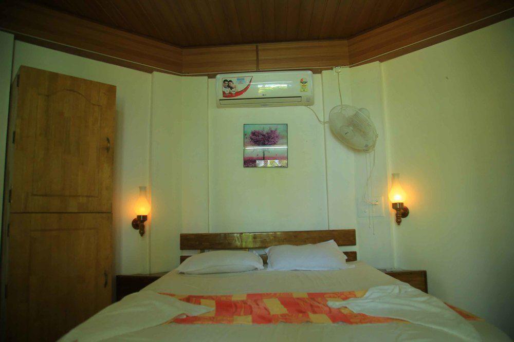 Woodhouse Beach Resort Varkala Kültér fotó
