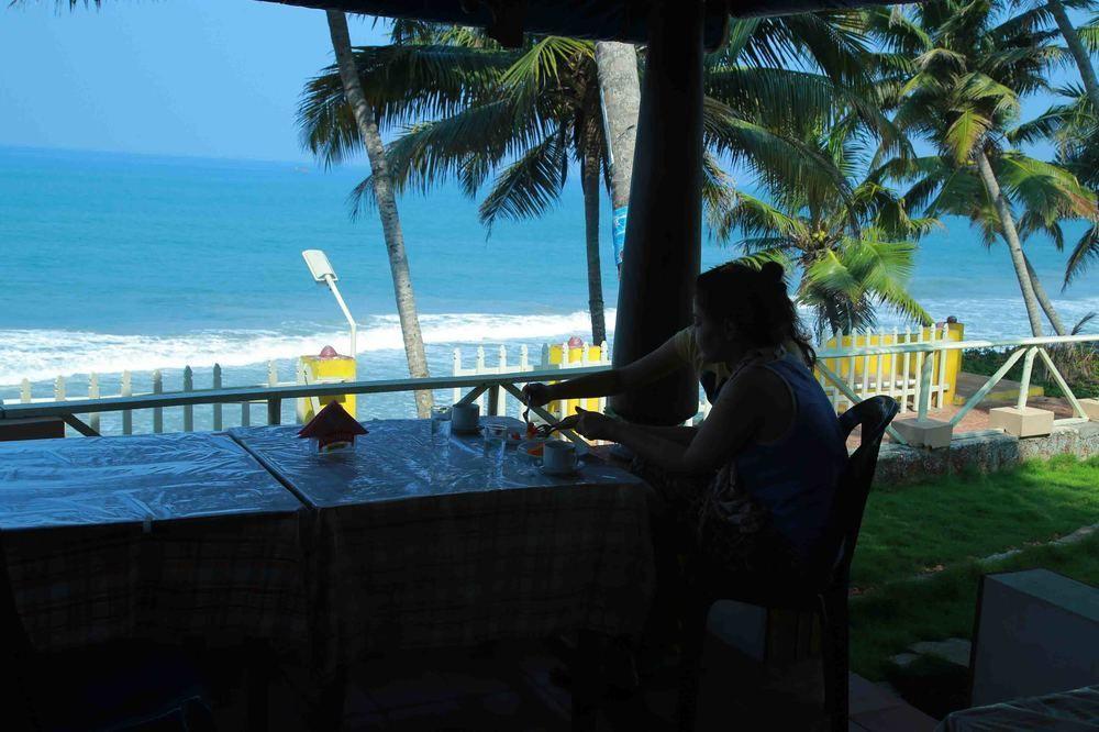 Woodhouse Beach Resort Varkala Kültér fotó
